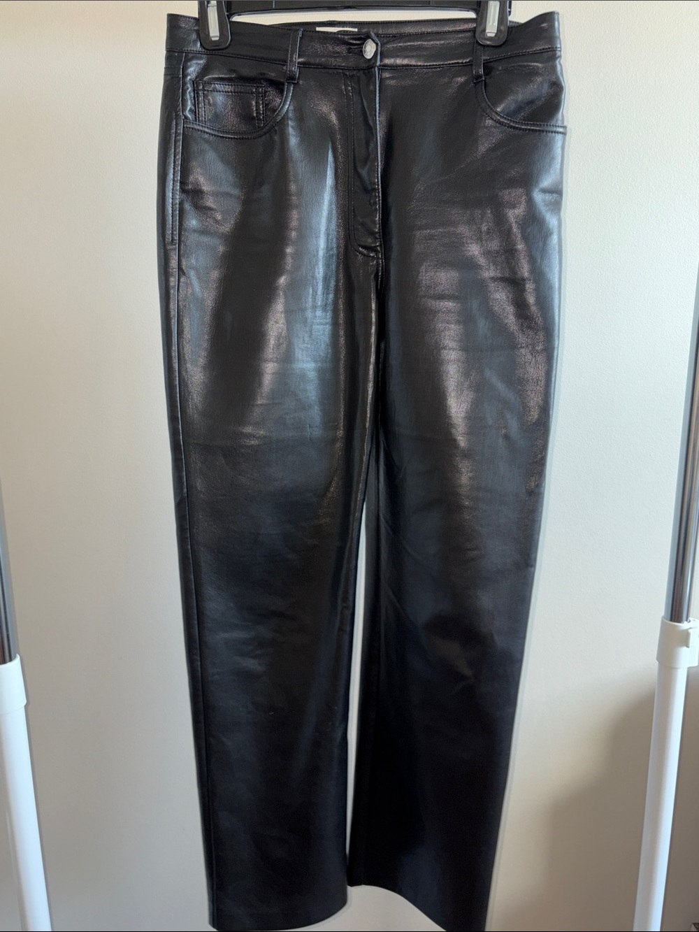 Wilfred Women’s Straight-Leg Faux Leather Jeans in Black
